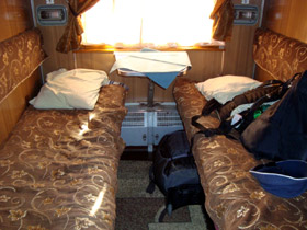 2-berth sleeper on Tblisi to Erevan train