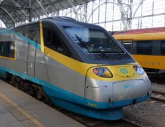 Czech Railways pendolino at Prague, about to leave for Vienna