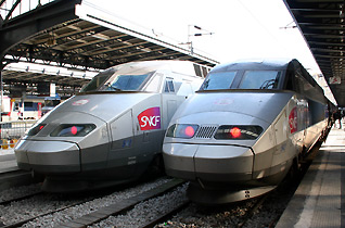France's 186 mph TGV ...