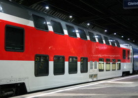 City Night Line sleeper train from Cologne to Vienna:  double-deck sleeping-car