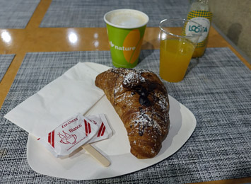 Complimentary light breakfast for sleeper passengers on the Thello train from Paris to Venice