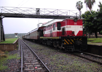 Mozambique: Train from Maputo arrived at Ressano Garcia