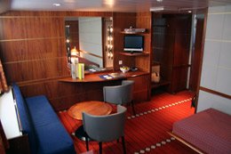 A Commodore Deluxe cabin on DFDS Seaways