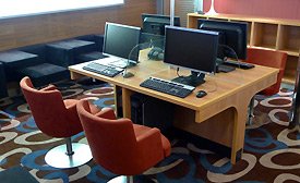 Free WiFi and internet PCs on the Dutch Flyer to Amsterdam