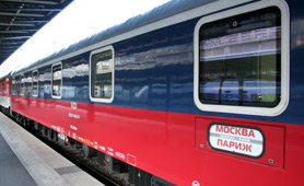 The Paris-Moscow sleeping-car about to leave Paris Est.