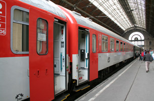 The InterCity 'Avala' from Vienna to Belgrade
