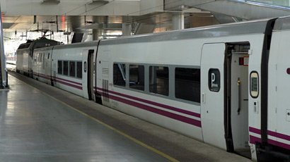 An Altaria train (now rebranded Intercity) at Madrid Atocha