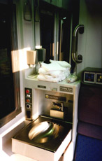 Viewliner standard bedroom sink