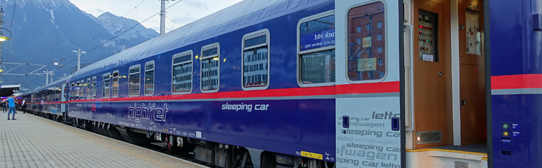 Comfortline sleeping-car, freshly repainted in new Nightjet colours