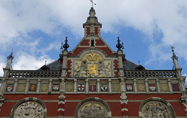 Amsterdam Centraal frontage