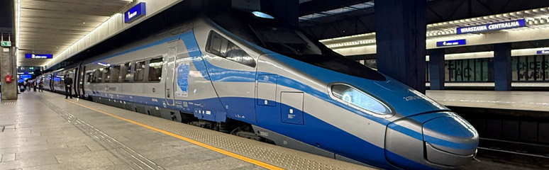 An EIP train at warsaw Centralna