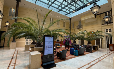 Polonia Palace Hotel lobby