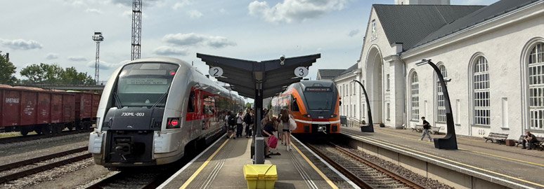 Changing trains at Valga