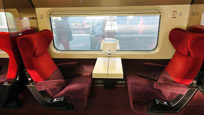 Club duo table for two on Thalys