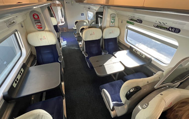 1st class seats on an Avanti West Coast pendolino