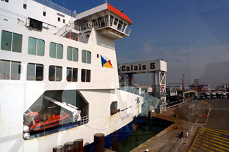 The ferry arrived at Calais