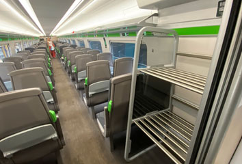 Standard class & luggage rack on GWR train to Bath