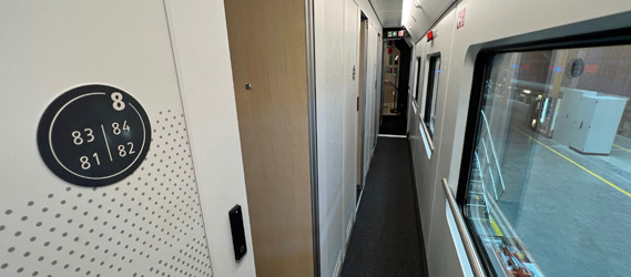 4-berth couchette corridor