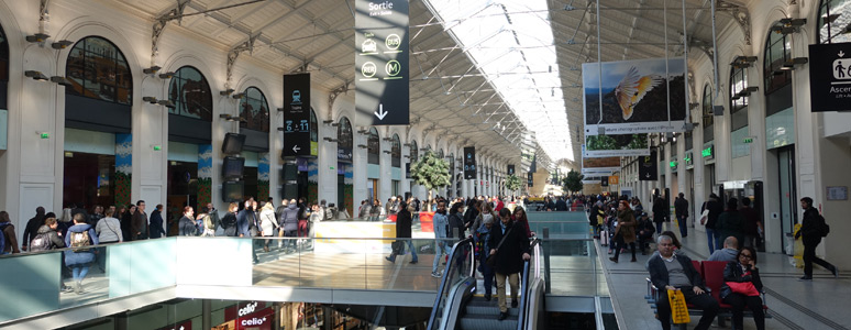 Paris Gare St Lazare A Brief Station Guide - pedestrian beacon roblox