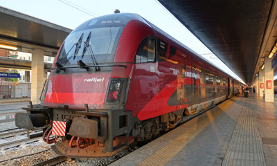 vienna italy train to rome