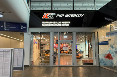 Warsaw Centralna international ticket office