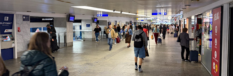 Warsaw Centralna central passageway
