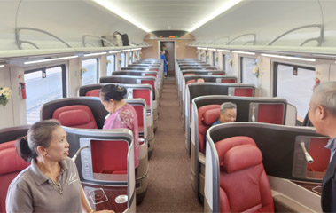 Business class seats on train C82 