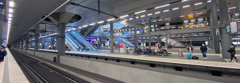 Berlin Hbf platforms 11-16