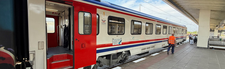 The Bucharest to Istanbul train at Gorna