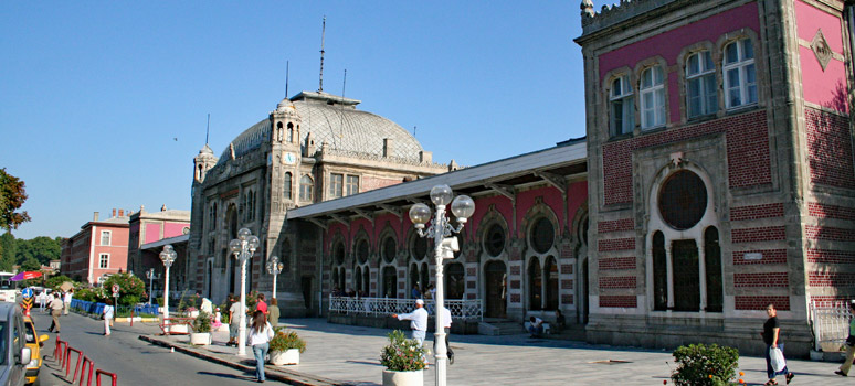Istanbul Sirkeci station in 2005