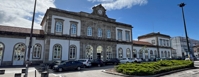 Porto Campanha station exterior