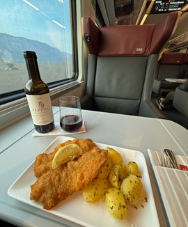 Lunch on a railjet on the Brenner route