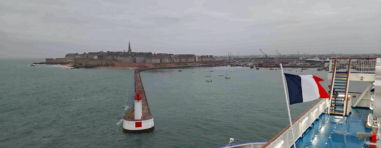 The ferry arrives at St Malo