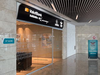 Entrance to business class lounge, Ankara
