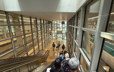 Down the escalator to the YHT platforms at Ankara