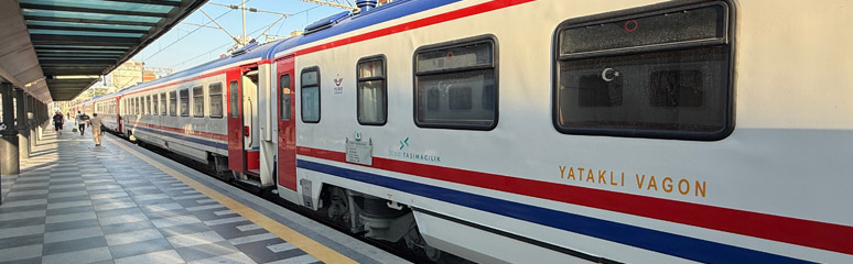TVS2000 sleeping-cars on the Izmir-Ankara sleeper train
