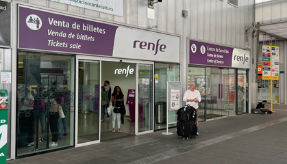 Valencia Joaquin Sorolla Renfe ticket office