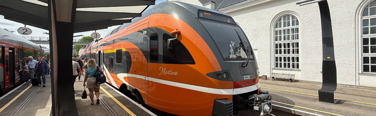 Estonian train at Valga